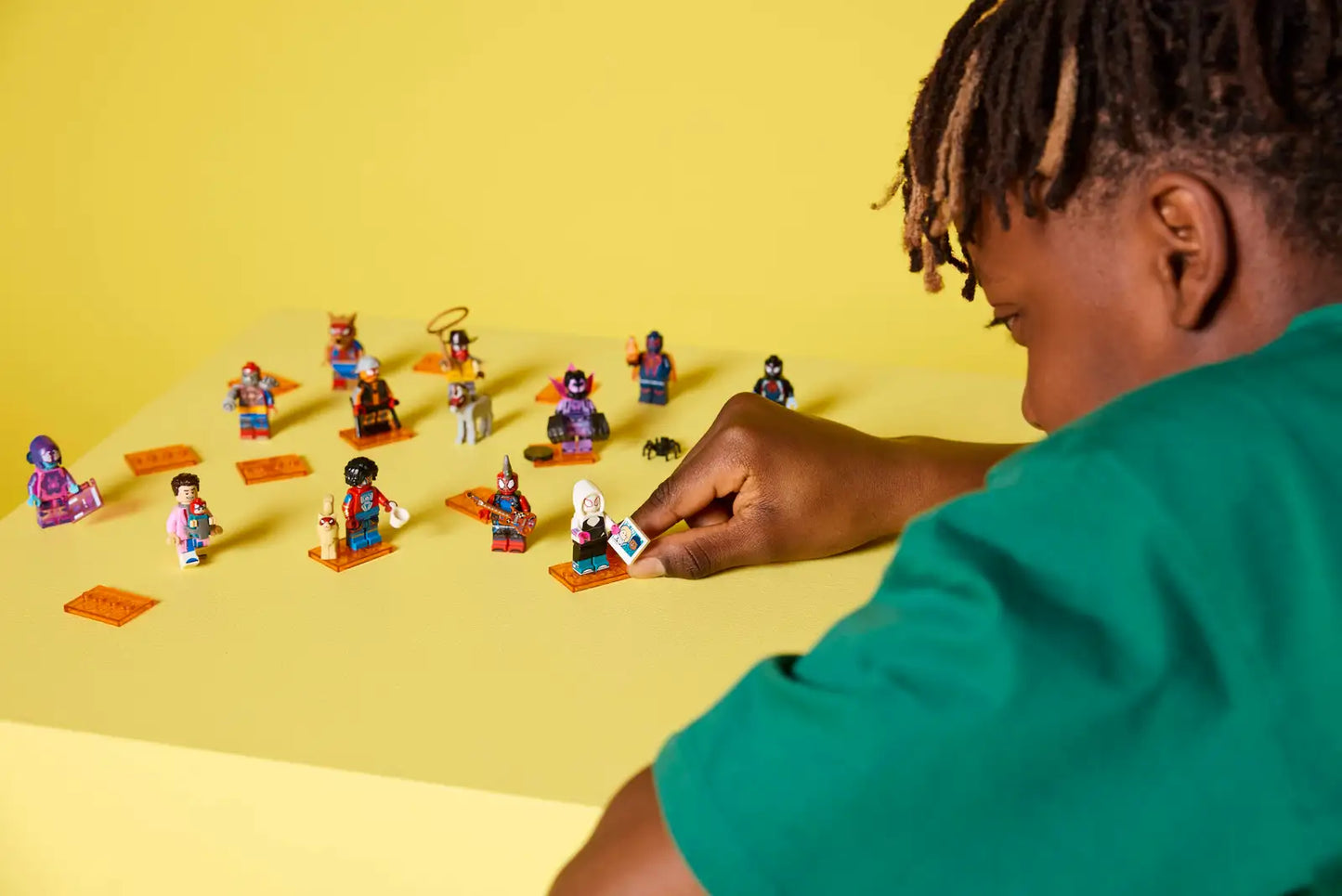 LEGO MINIFIGURES – SPIDER-MAN: ACROSS THE SPIDER-VERSE