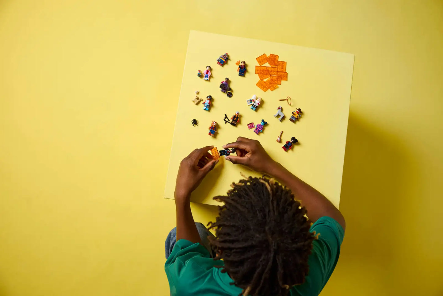 LEGO MINIFIGURES – SPIDER-MAN: ACROSS THE SPIDER-VERSE